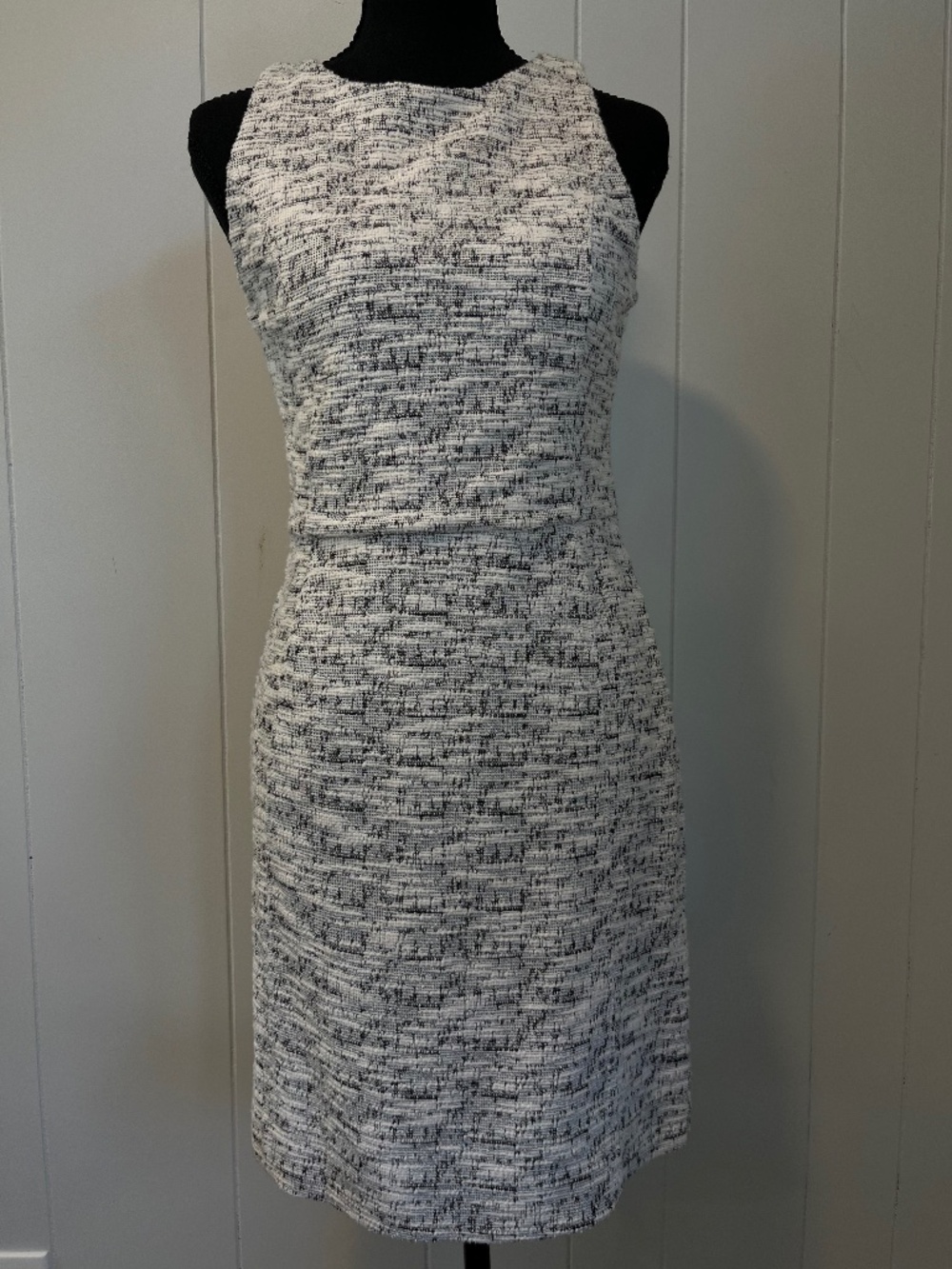 LOFT Petites Black White Boucle Tweed Sleeveless Sheath Dress 2P Office Classic